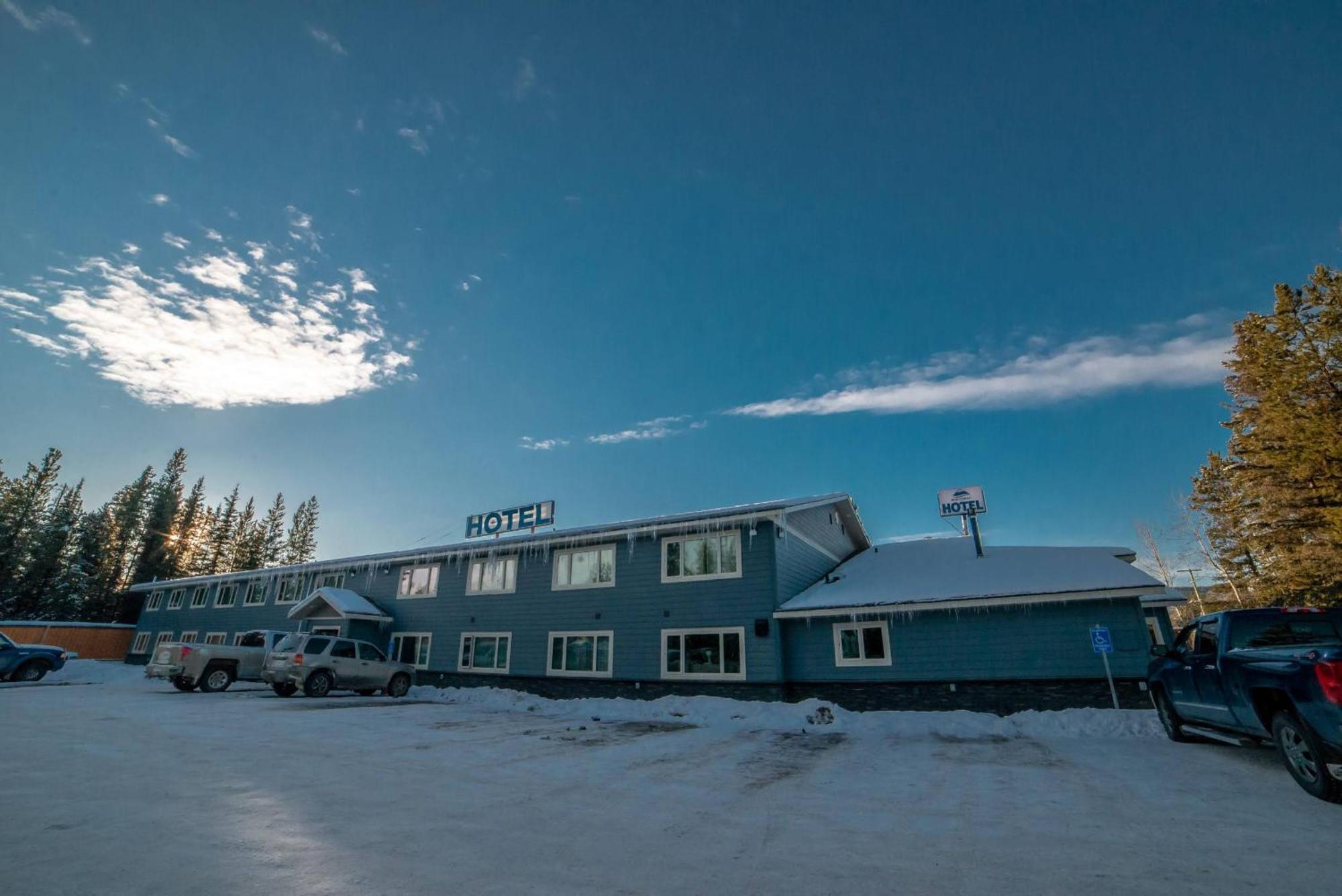 Northway Motor Inn Dease Lake Εξωτερικό φωτογραφία